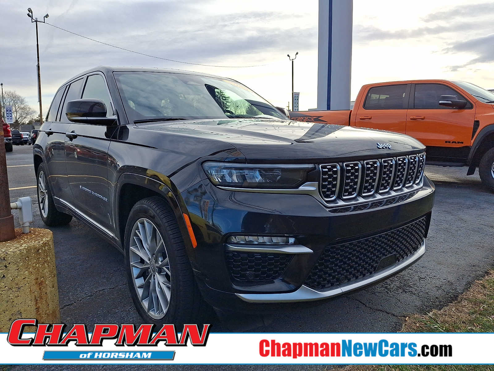 2023 Jeep Grand Cherokee Summit 4xe's photo