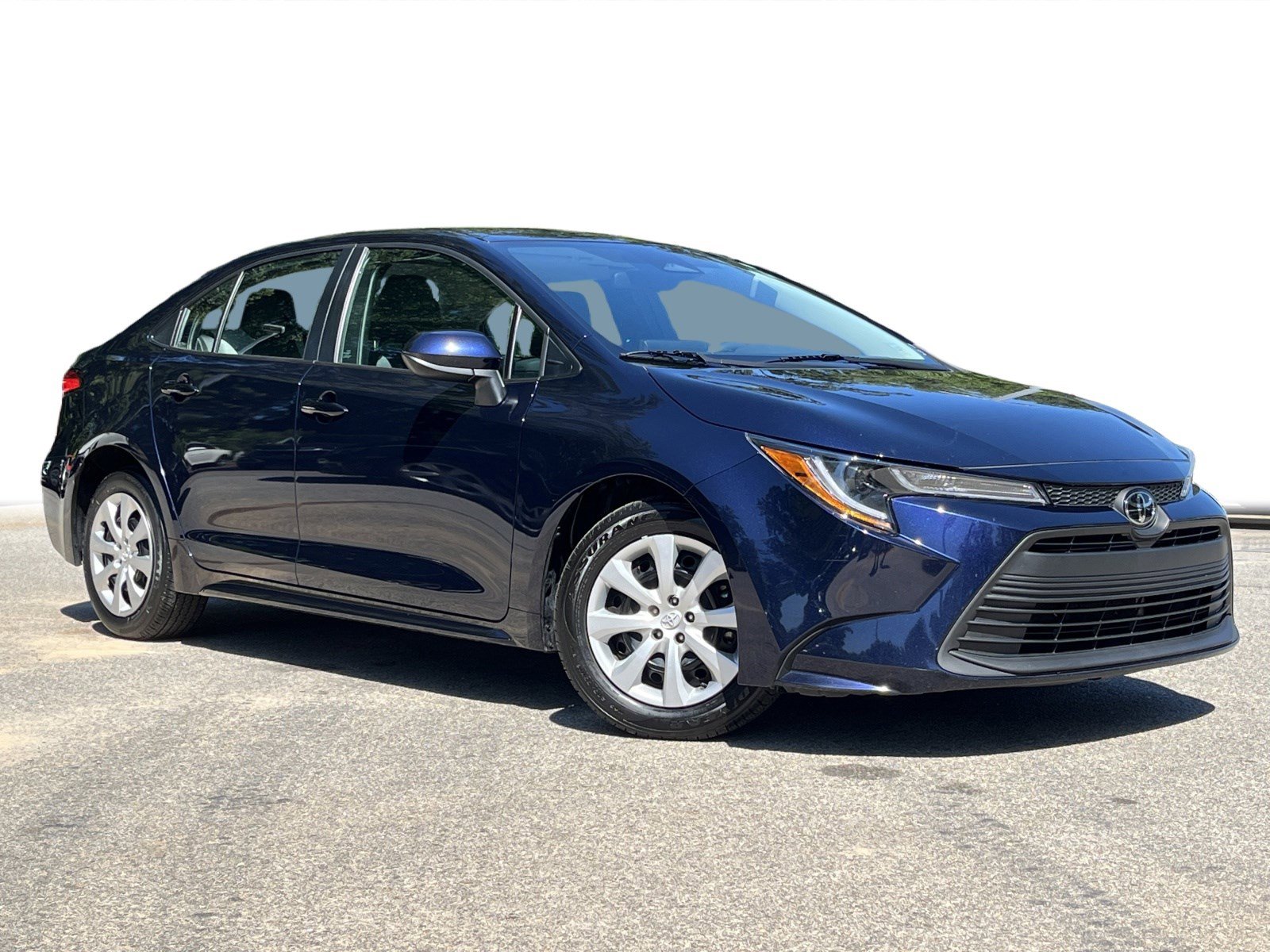 2024 Toyota Corolla LE photo 2