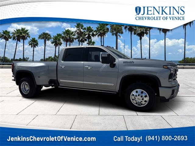 2025 Chevrolet Silverado 3500HD High Country photo 2