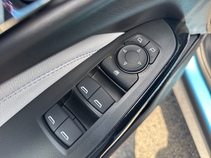 2025 Chevrolet Trax LT photo 14