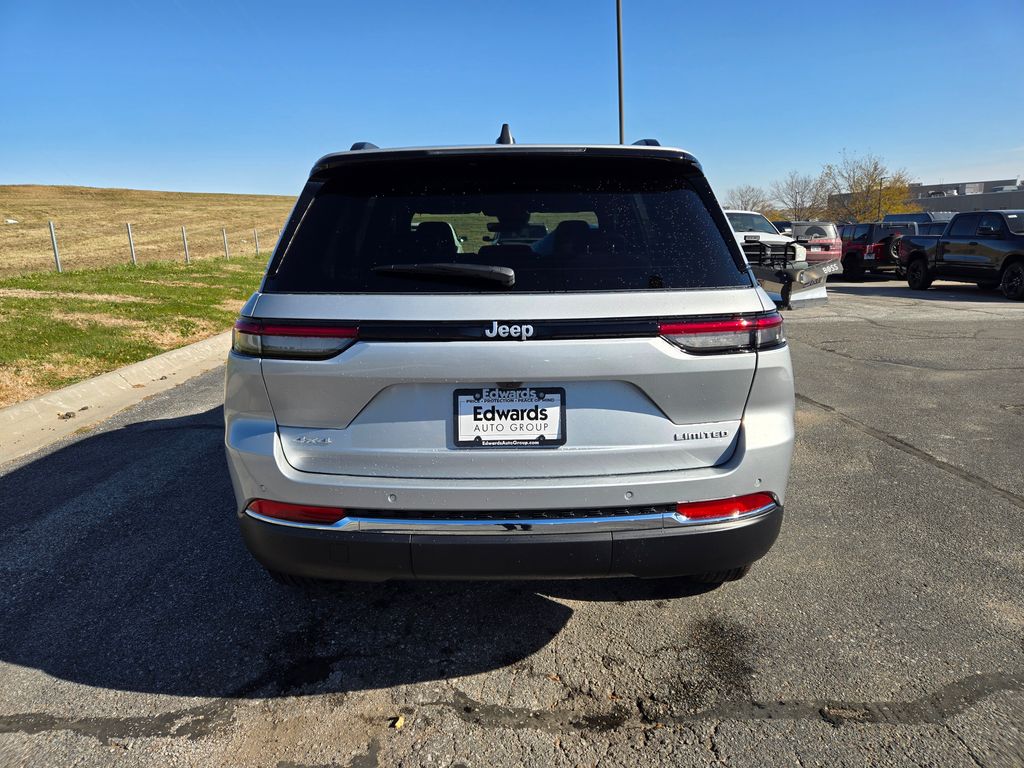 2025 Jeep Grand Cherokee Limited photo 4