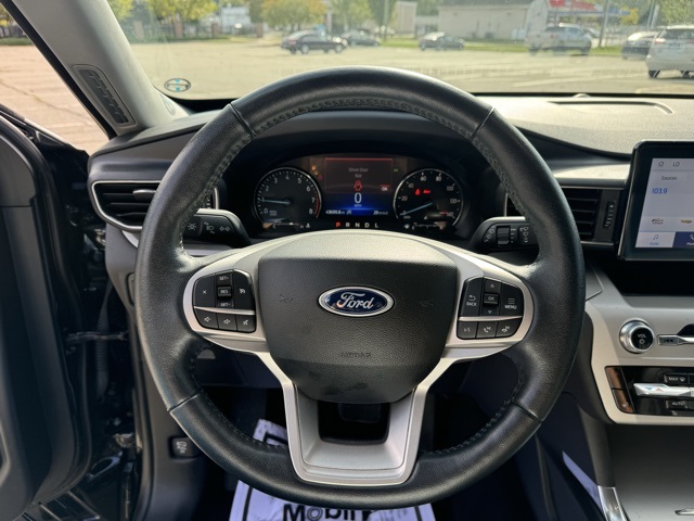 2023 Ford Explorer XLT photo 19