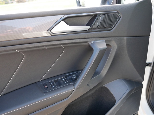 2022 Volkswagen Tiguan SE photo 12