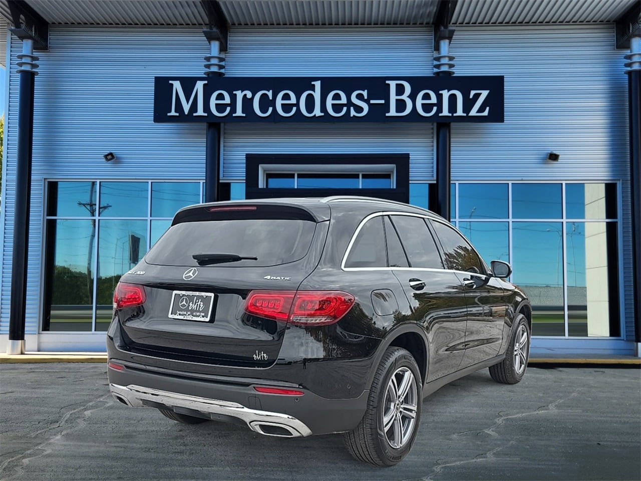 2022 Mercedes Benz GLC 300 4MATIC photo 2