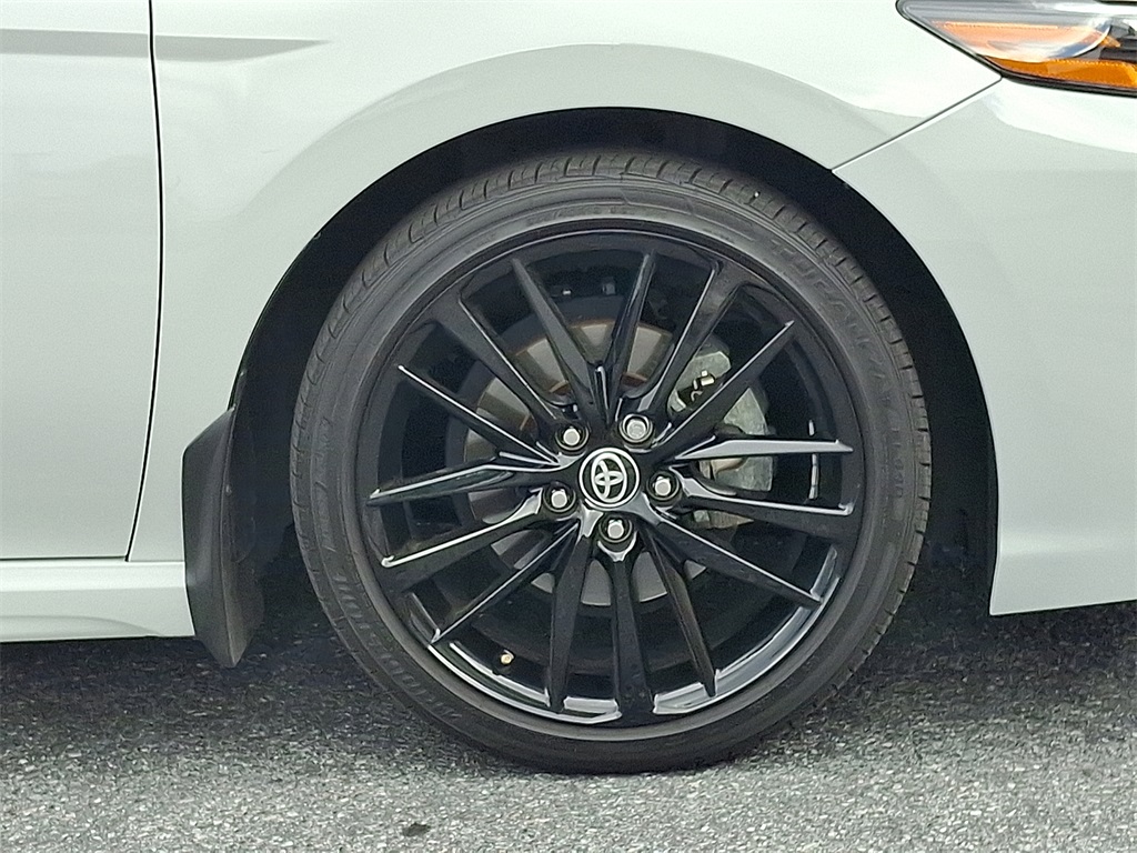 2023 Toyota Camry XSE photo 9