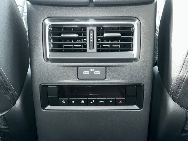 2025 Mazda CX-90 Plug-in Hybrid Premium S photo 31