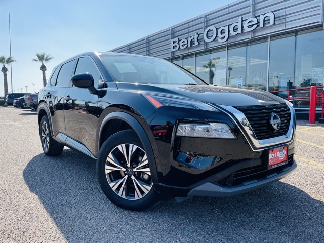 2023 Nissan Rogue SV's photo