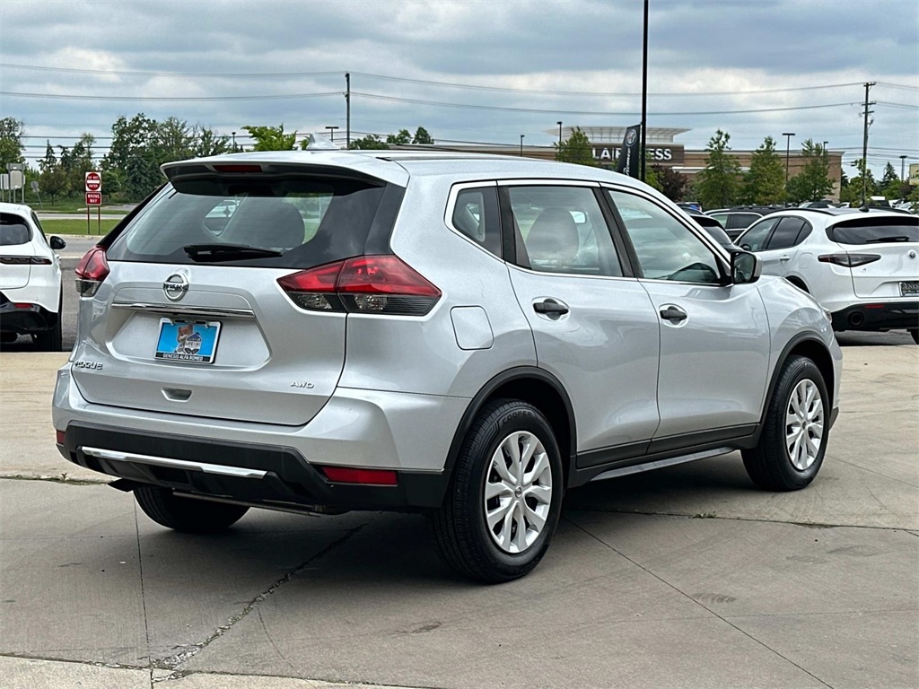 2018 Nissan Rogue S photo 3