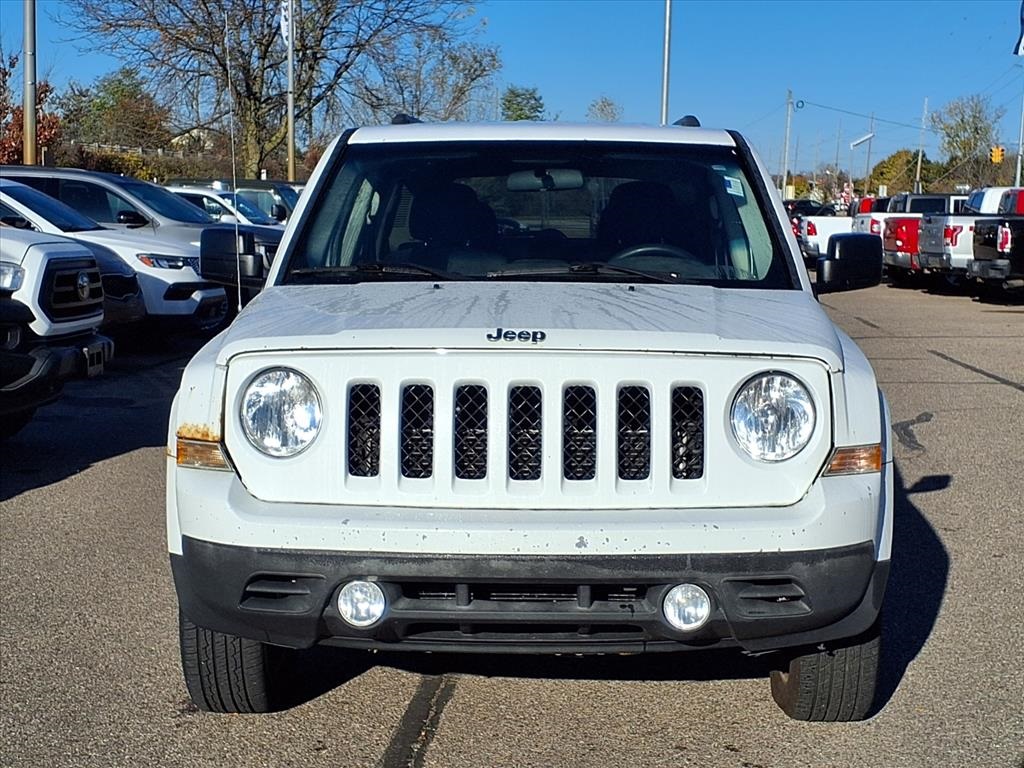 2015 Jeep Patriot Latitude photo 2