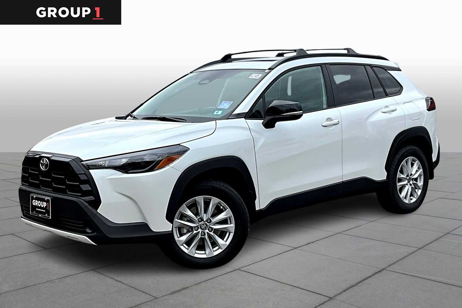 2026 Toyota Corolla Cross LE's photo