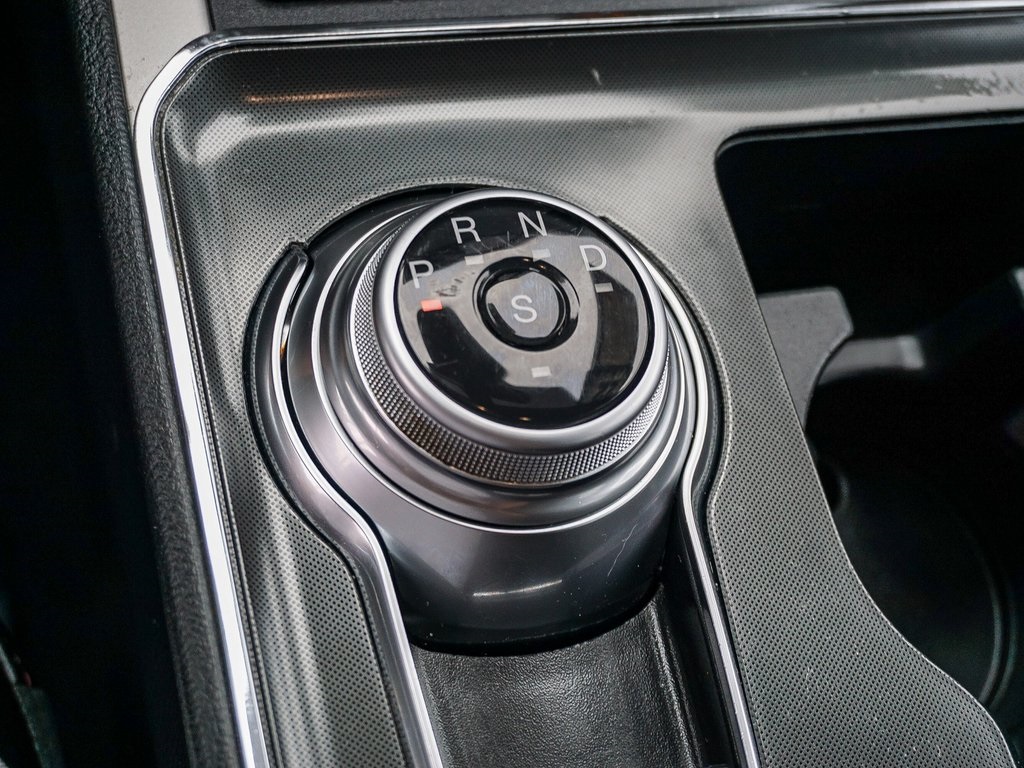 2022 Ford Edge ST photo 22