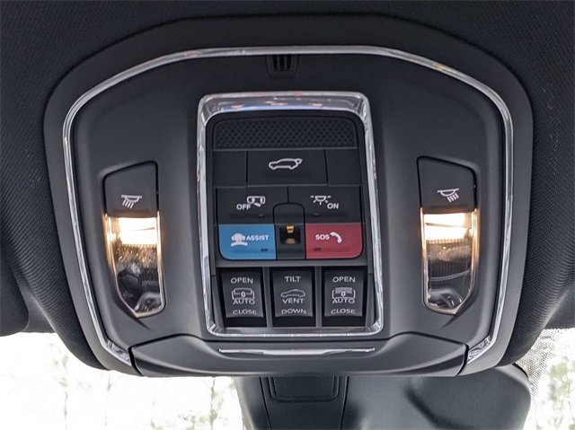 2024 Jeep Cherokee Limited 4xe photo 23