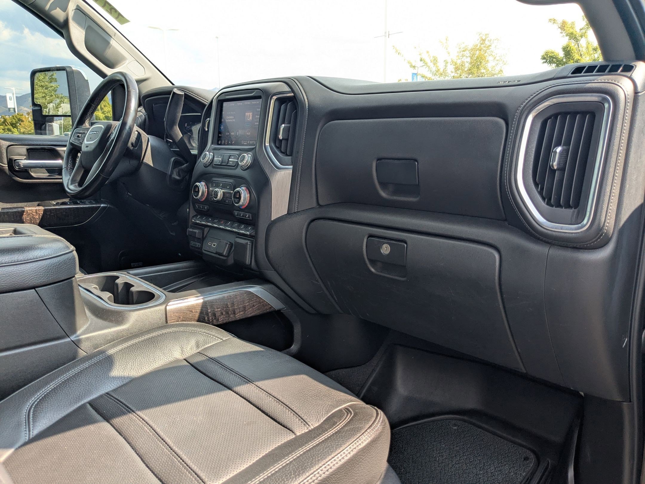 2022 Gmc Sierra 3500 HD Denali photo 24