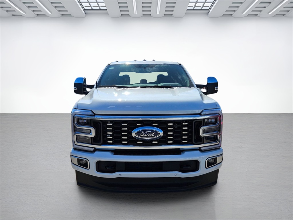 2026 Ford F-350 Platinum photo 3