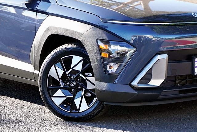 2024 Hyundai Kona SEL photo 3
