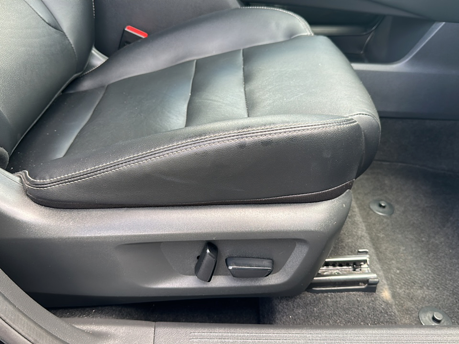 2023 Nissan Rogue SL AWD photo 12