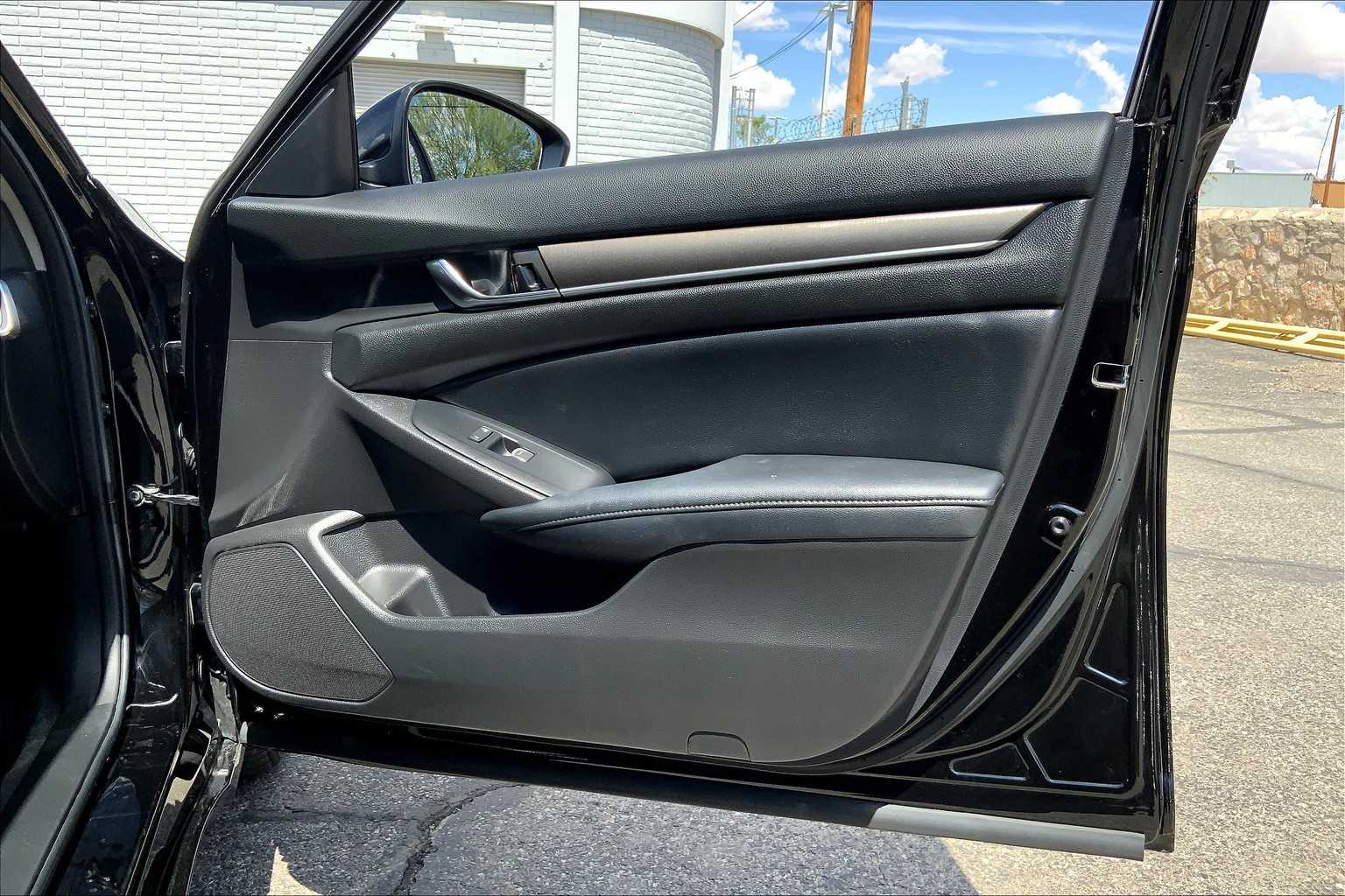 2022 Honda Accord LX photo 20