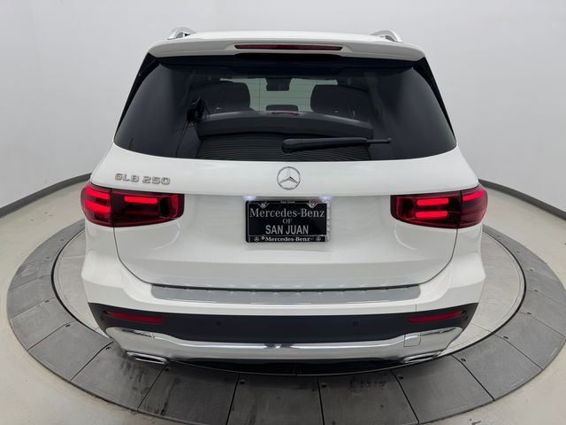 2025 Mercedes Benz GLB 250 photo 8