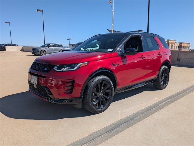 2024 Land Rover Discovery Sport SE photo 2