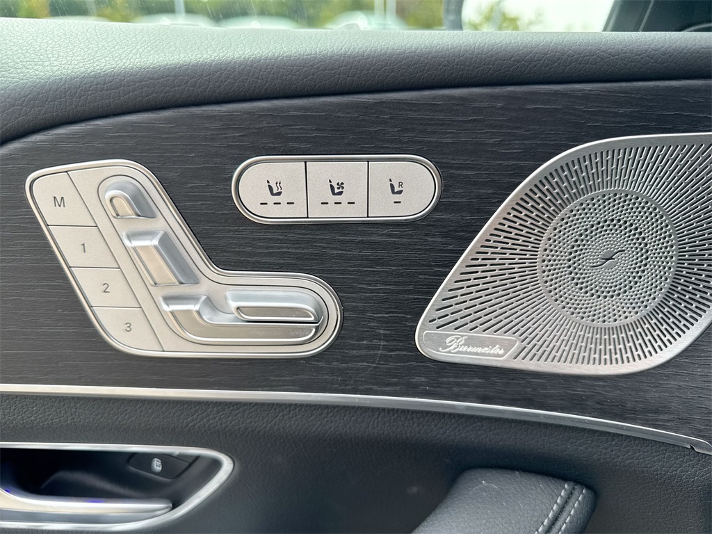 2025 Mercedes Benz GLS 450 4MATIC photo 9
