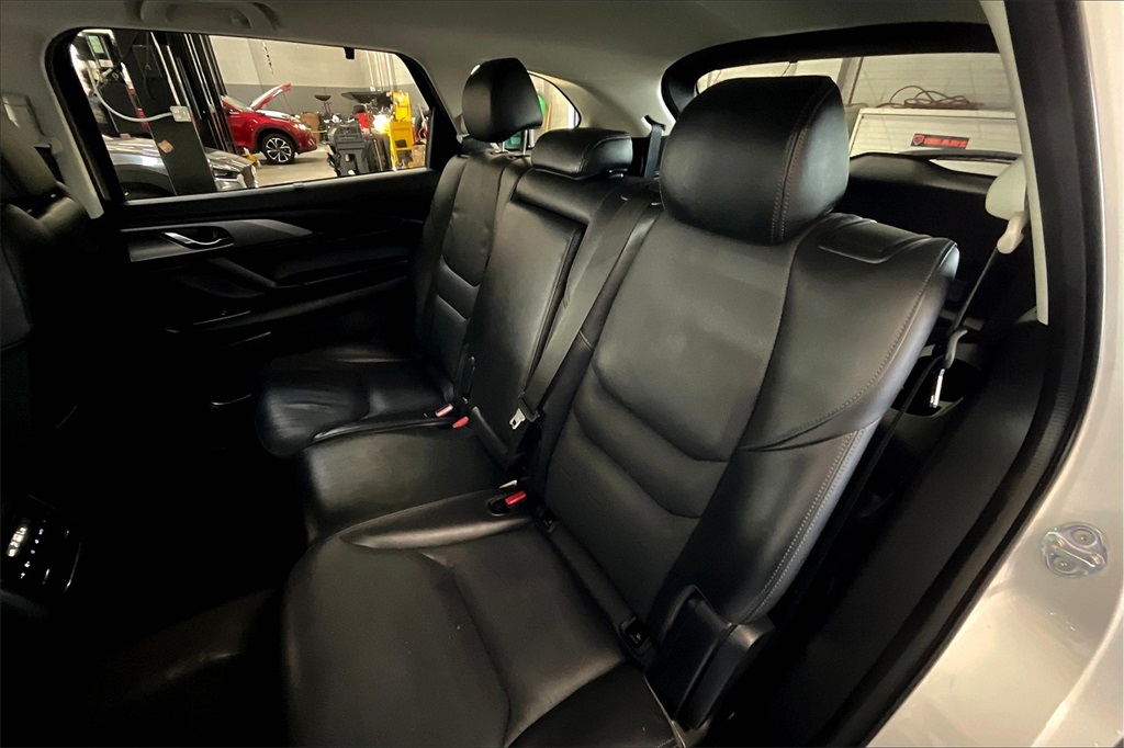 2022 Mazda CX-9 Touring photo 22