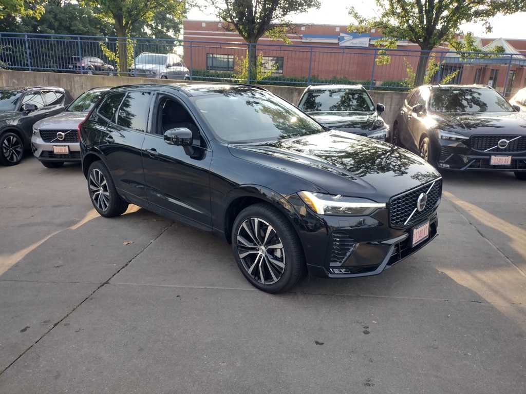 2025 VOLVO XC60 - Image 2