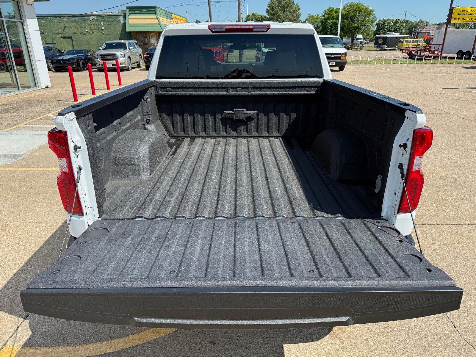2023 Chevrolet Silverado 1500 LTZ photo 5