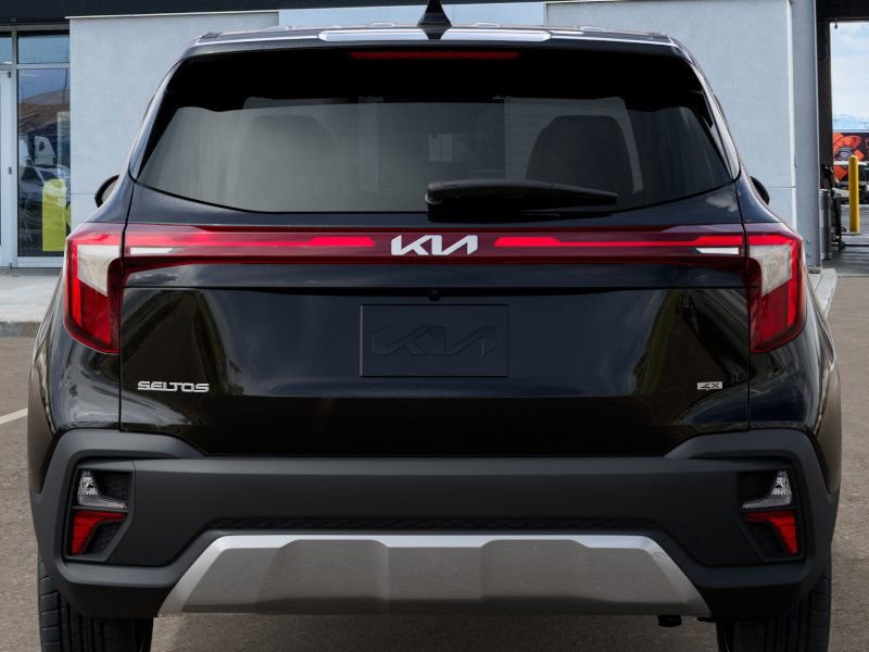 2026 Kia Seltos LX photo 11