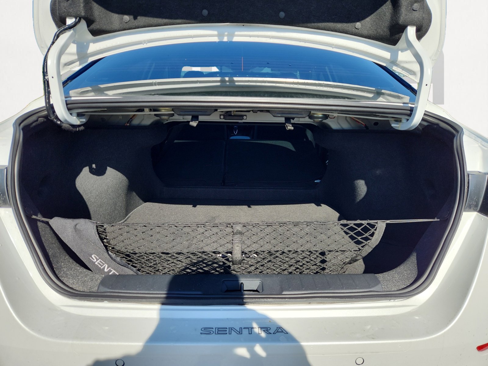 2025 Nissan Sentra SR photo 11