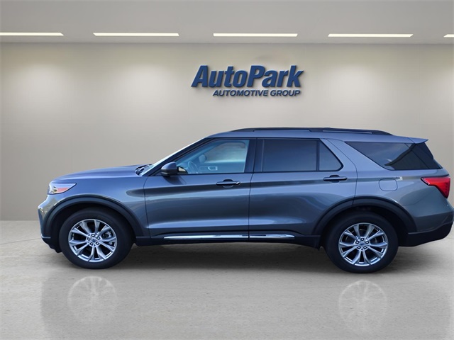 2023 Ford Explorer XLT photo 2