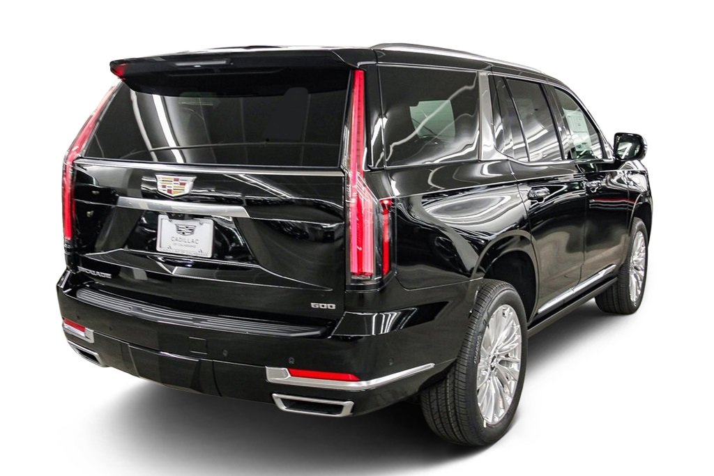 2026 Cadillac Escalade Luxury photo 3