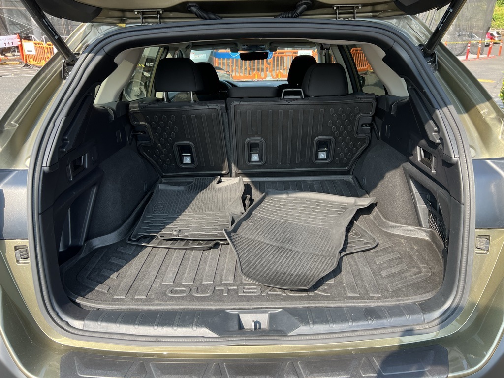 2020 Subaru Outback Premium photo 8