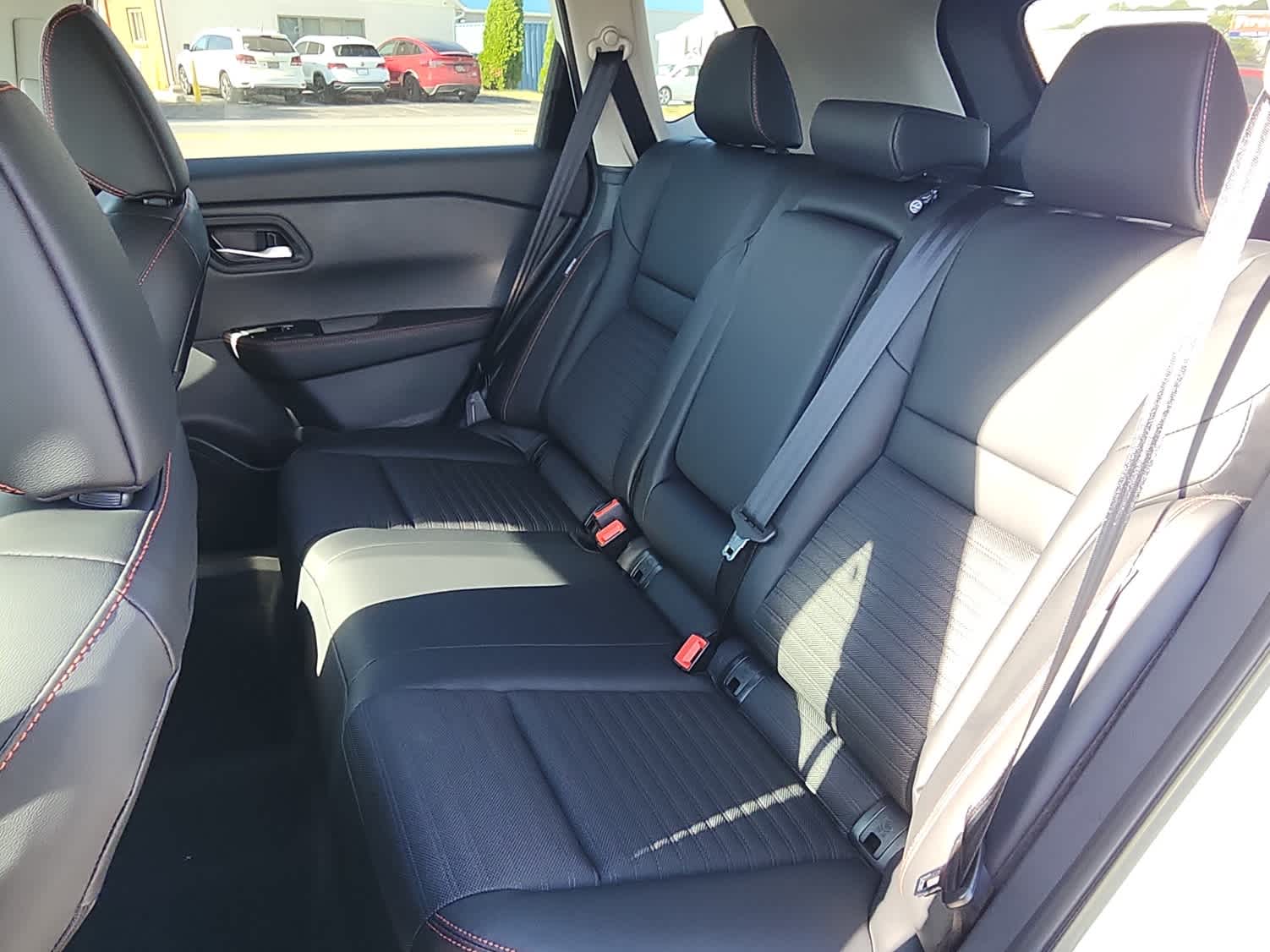 2026 Nissan Rogue SV photo 4