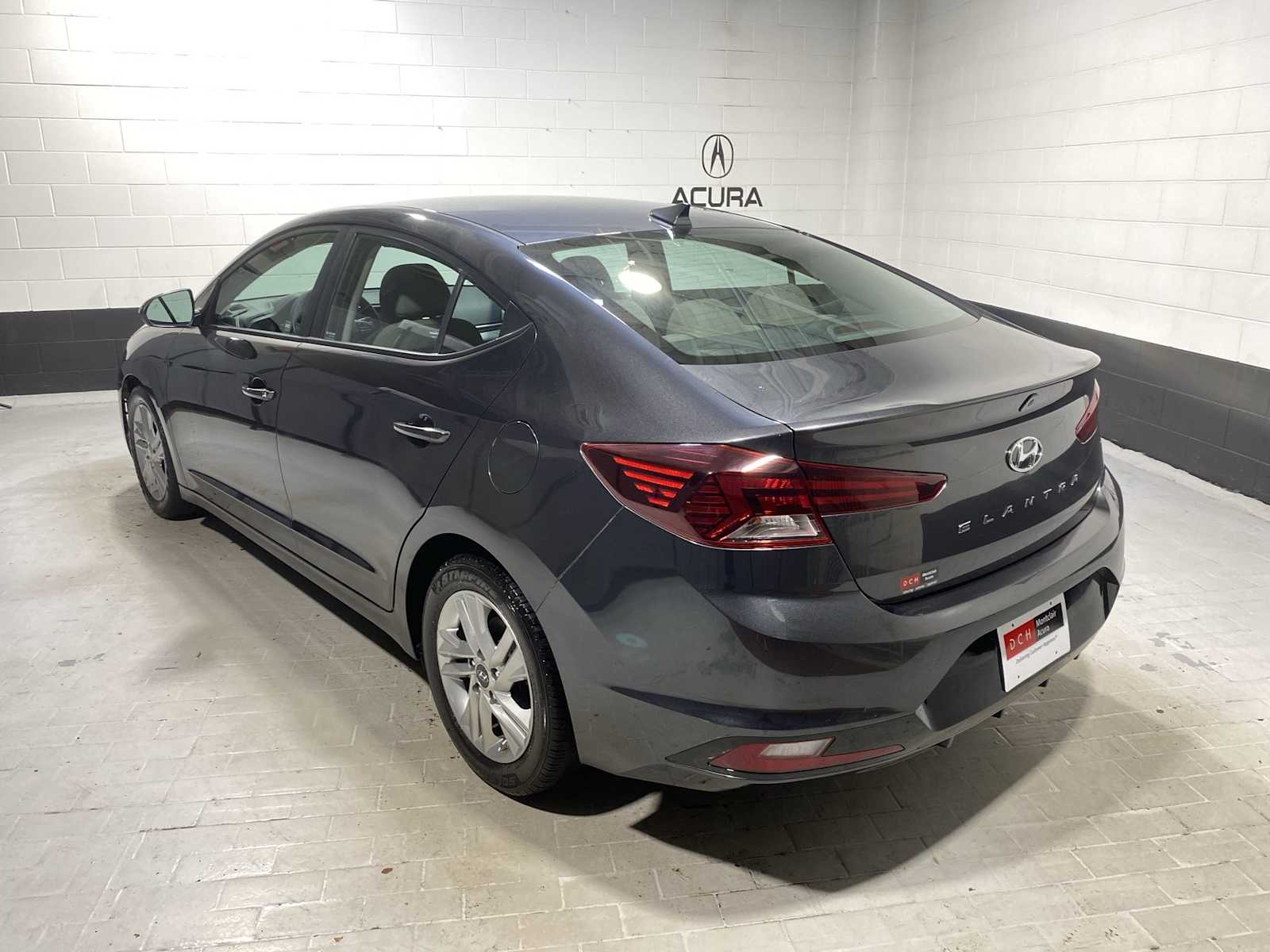 2020 Hyundai Elantra SEL photo 4