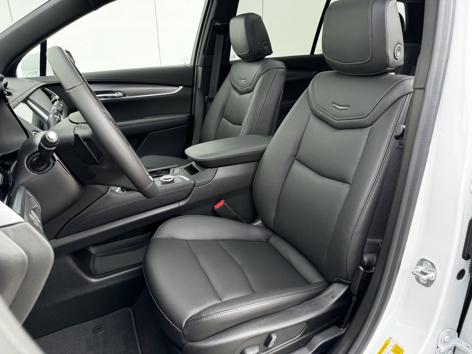 2025 Cadillac XT6 Luxury photo 10