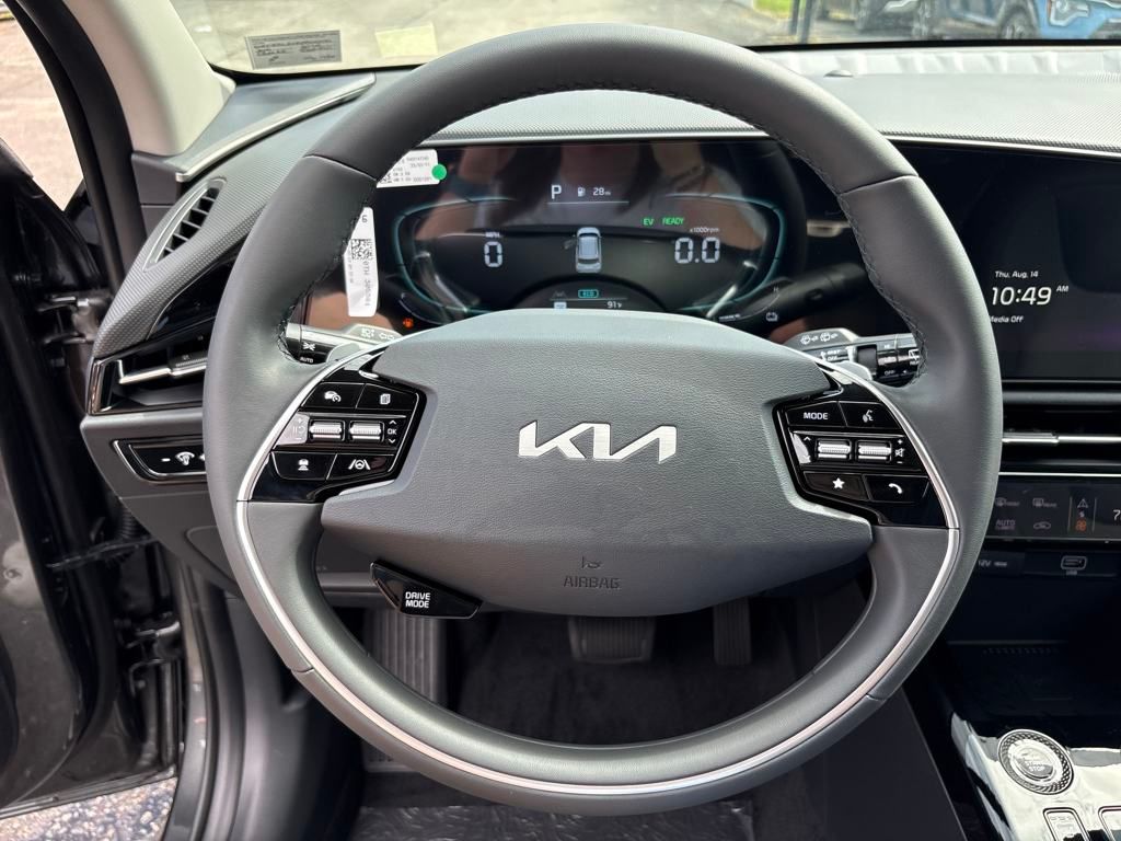 2025 Kia Niro EX photo 16