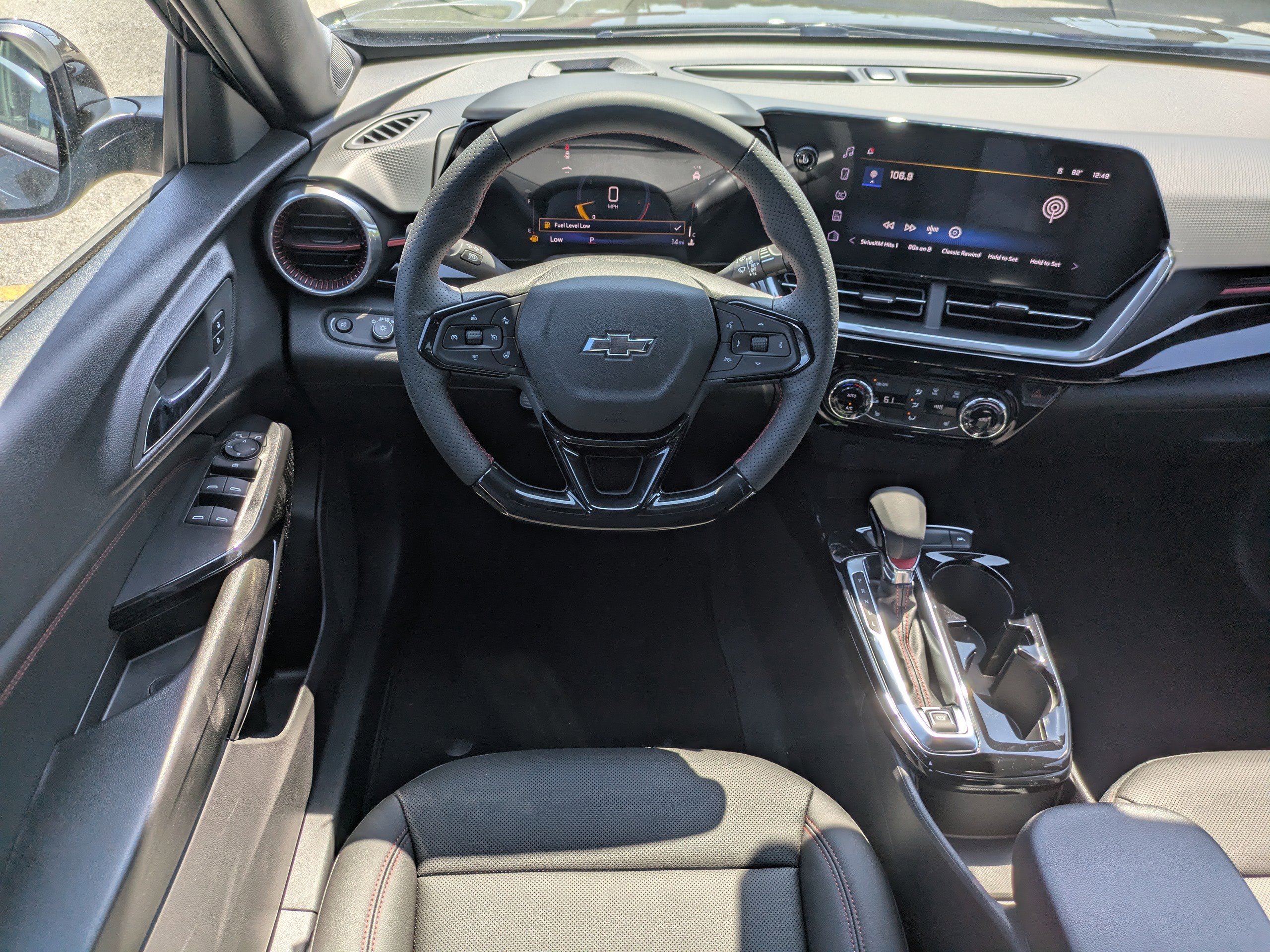2025 Chevrolet Trax photo 15