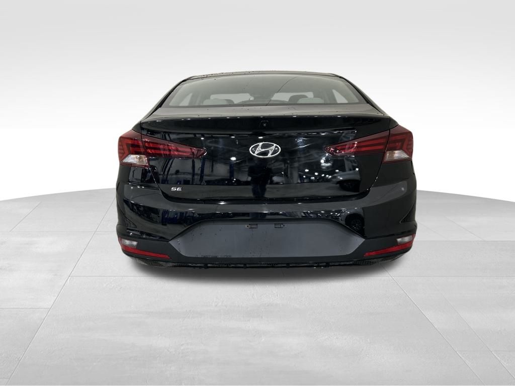 2020 Hyundai Elantra SE photo 4