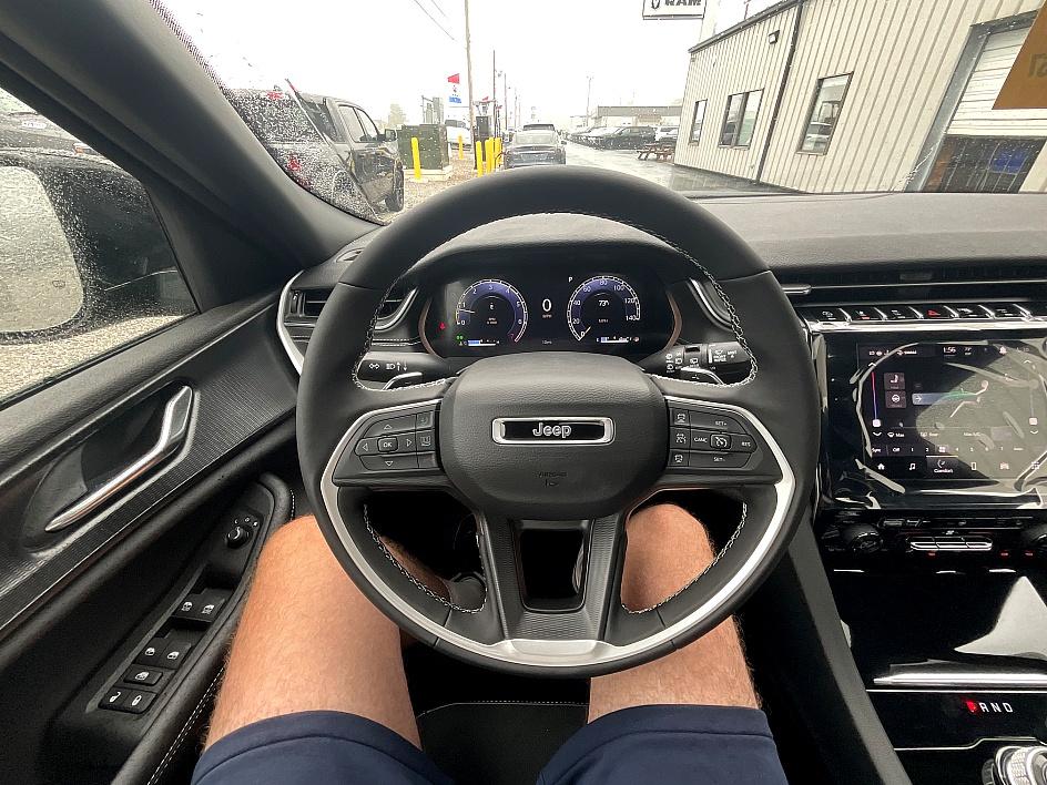 2025 Jeep Grand Cherokee Altitude X photo 23