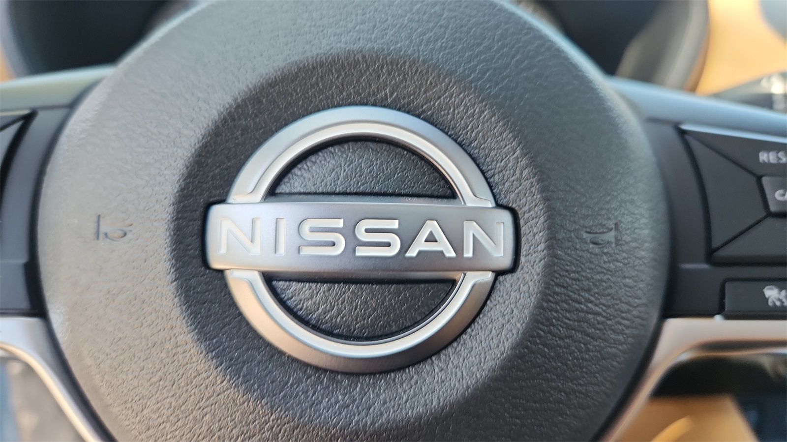 2025 Nissan Sentra SV photo 27
