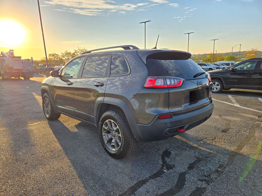 2020 Jeep Cherokee Trailhawk photo 2