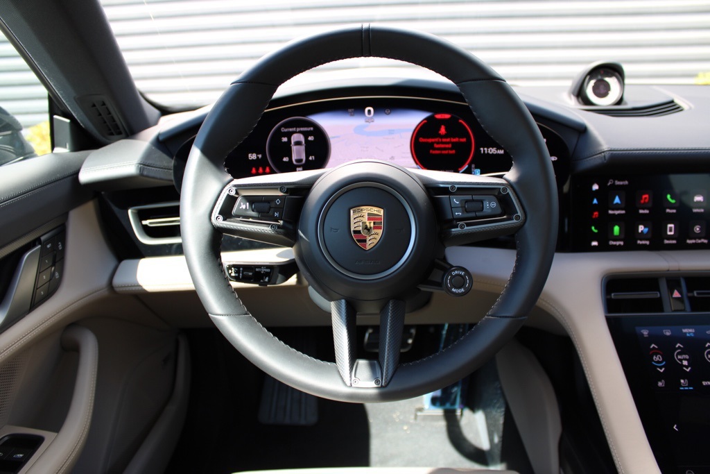 2025 Porsche Taycan 4S Cross Turismo photo 27