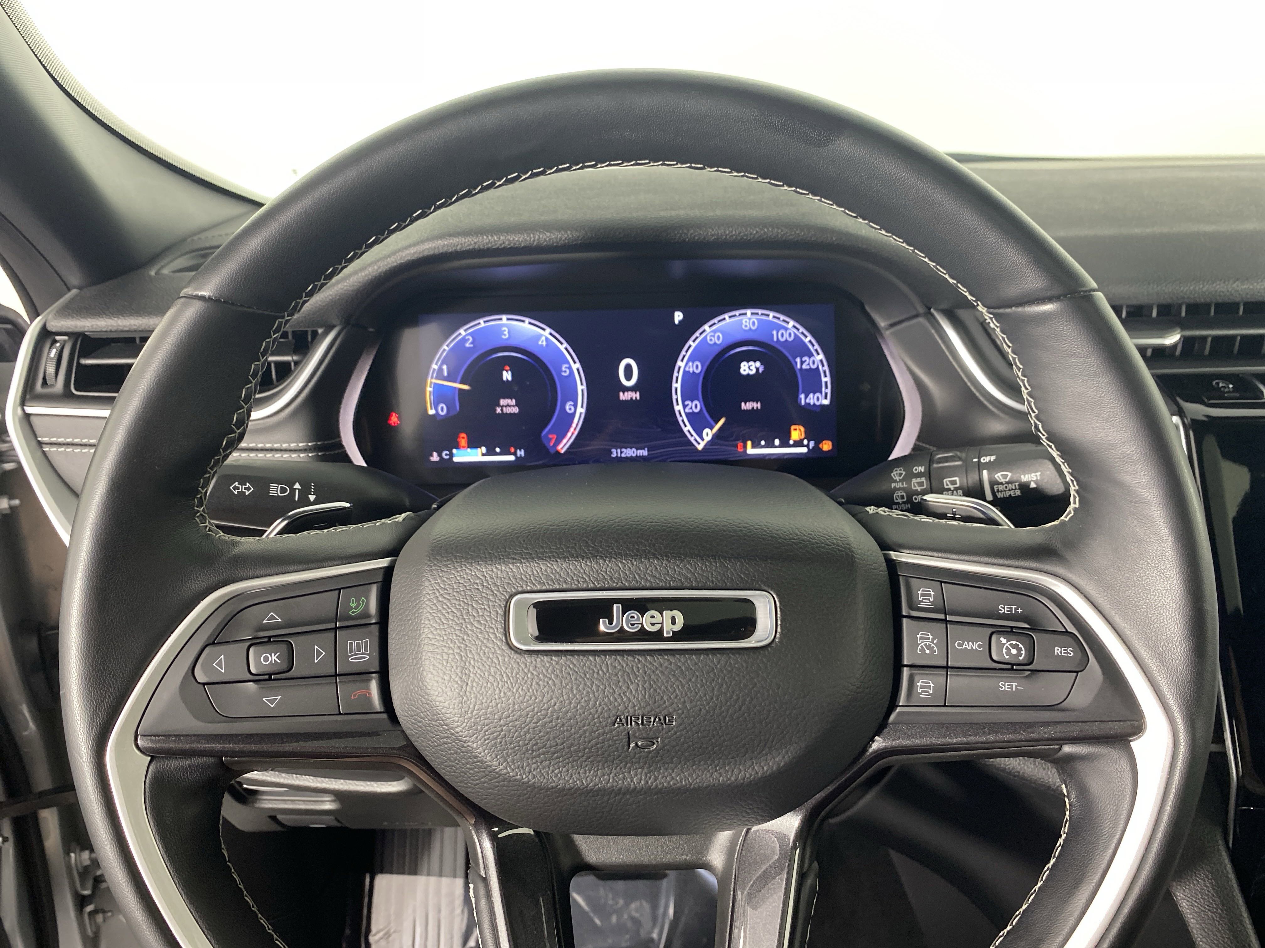 2022 Jeep Grand Cherokee Altitude photo 3