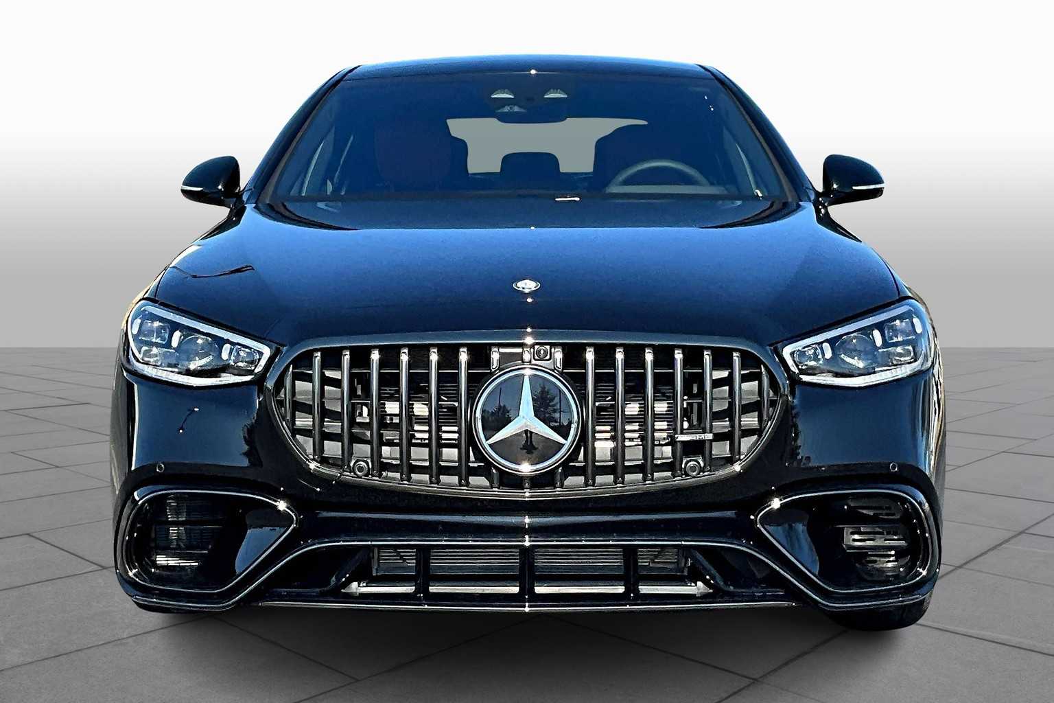 2025 Mercedes Benz S AMG 63 4MATIC photo 3