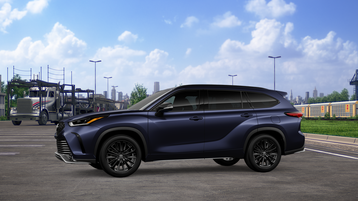 2026 Toyota Highlander XSE photo 2