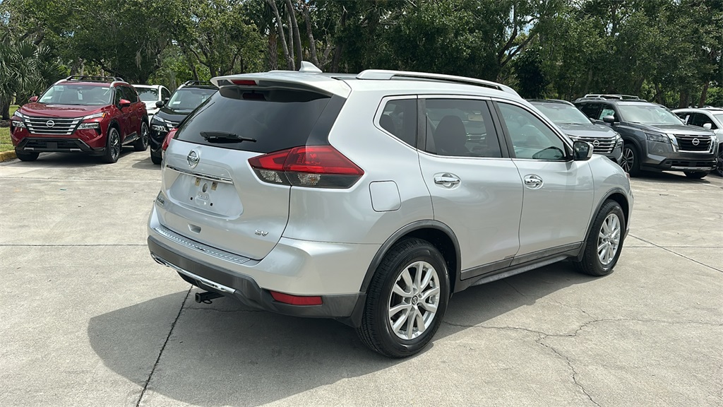 2018 Nissan Rogue SV photo 7