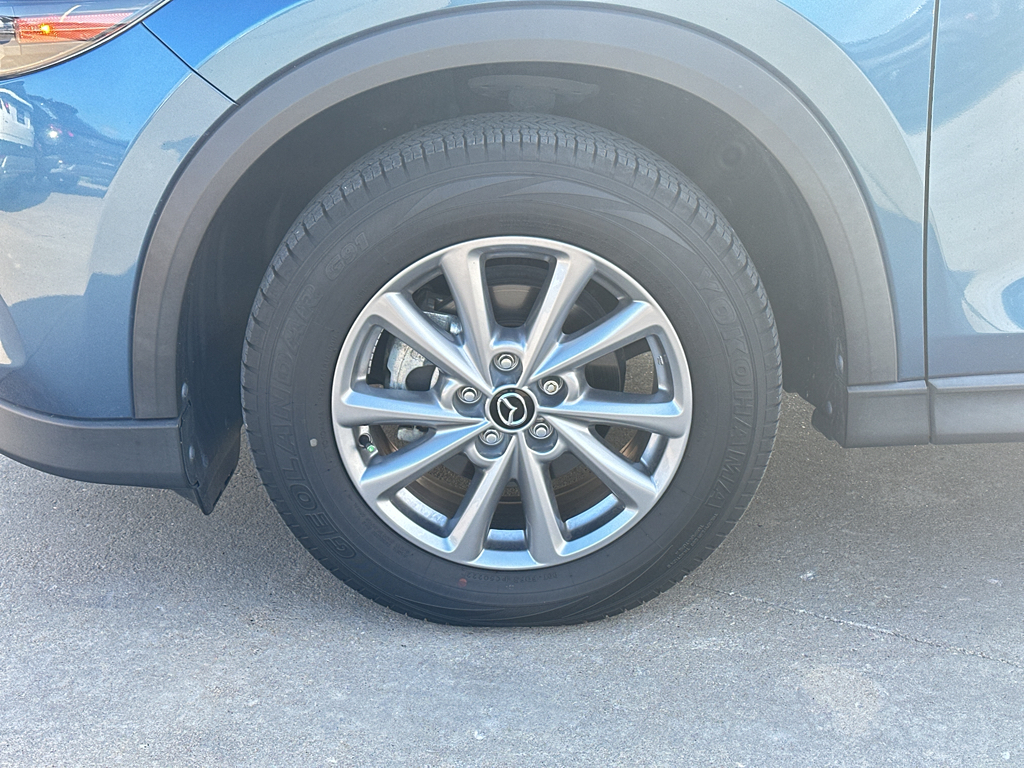 2022 Mazda CX-5 2.5 S Preferred photo 2