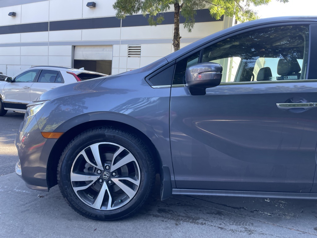 2021 Honda Odyssey Touring photo 4