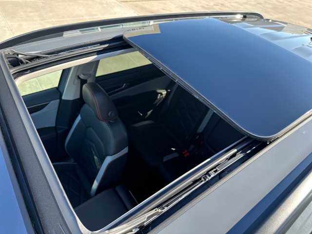 2025 Volkswagen Atlas Peak Edition photo 12