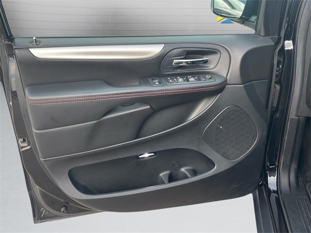 2018 Dodge Grand Caravan GT photo 36